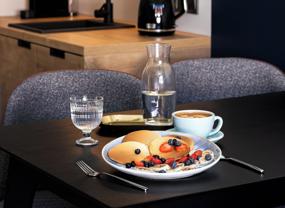 H11 Aparthotel 54/72