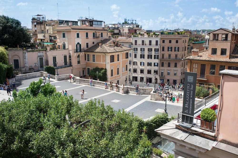 Il Palazzetto 36/38