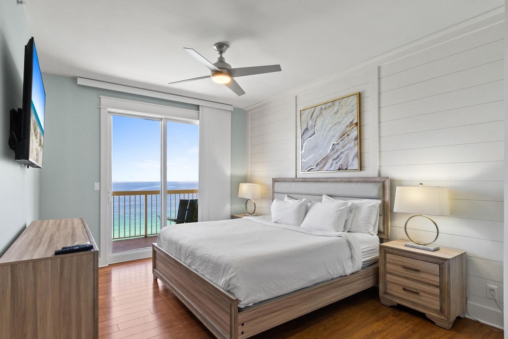3 Bedrooms, Condo, King and Queen Bed, Bunk Bed, Beach Front, Ocean View