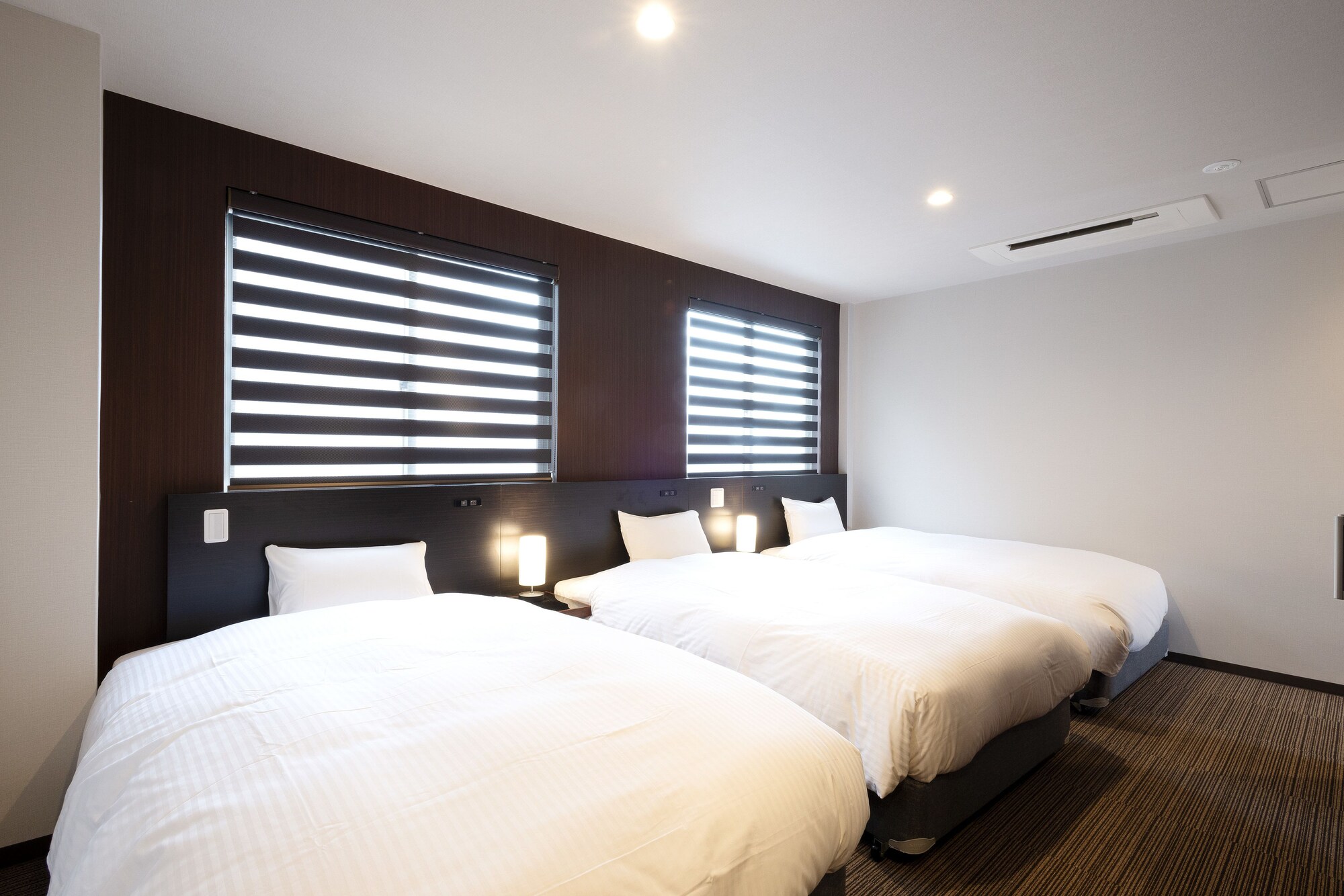 ROOM, TRIPLE