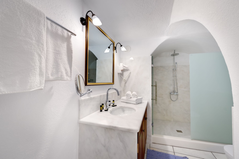 Chelidonia Traditional Villas 32/34