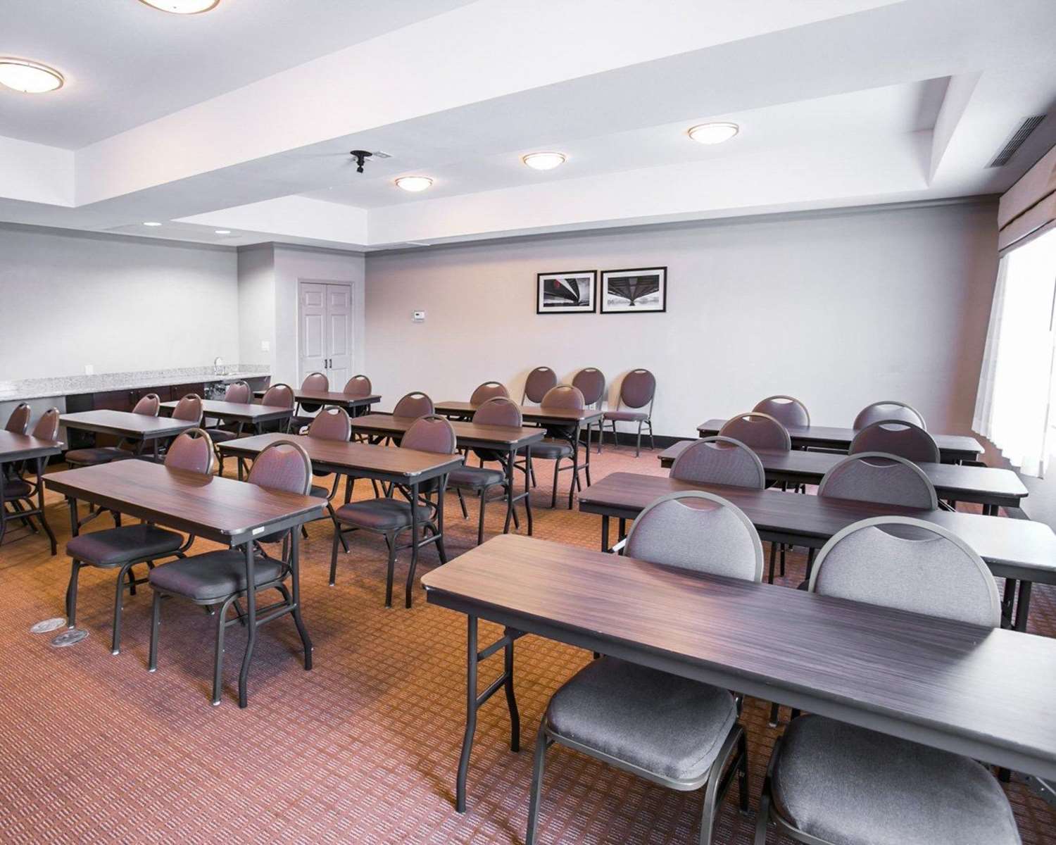 Restwell Inn Suites Houston 37/45