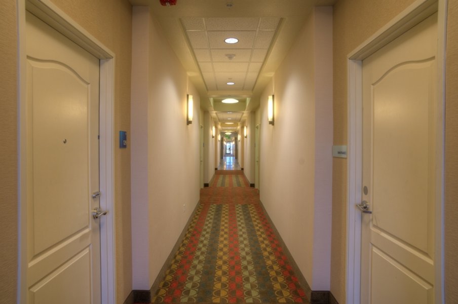 Holiday Inn Express Hotel & Suites Phoenix North Scottsdale 33/58