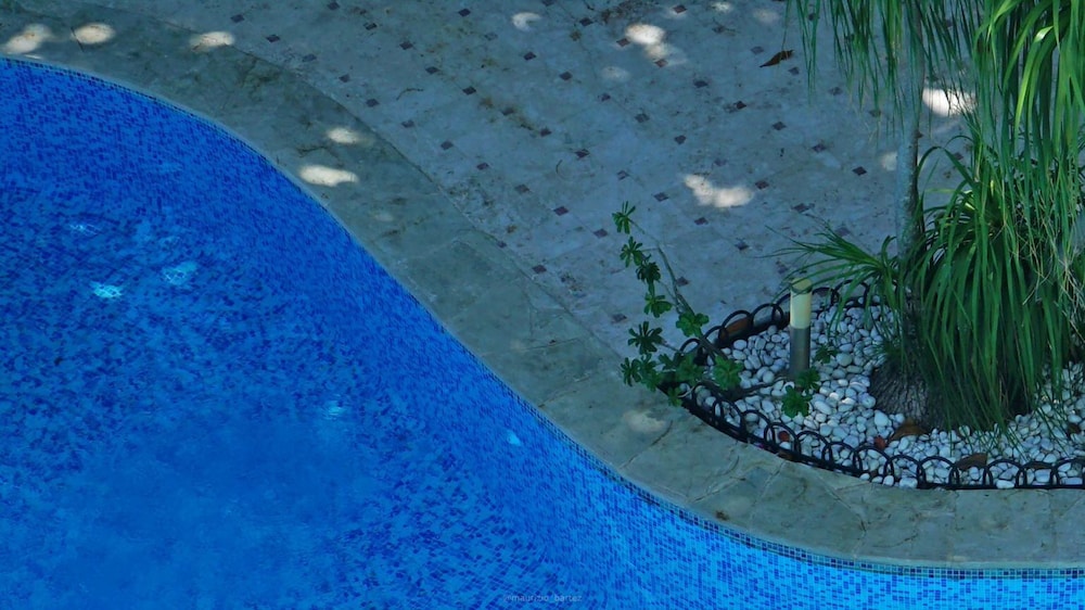 New Garden Hotel 3/59