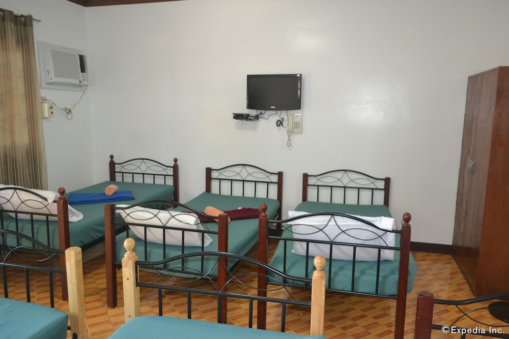 Antonio's Apartelle & Suites 51/66