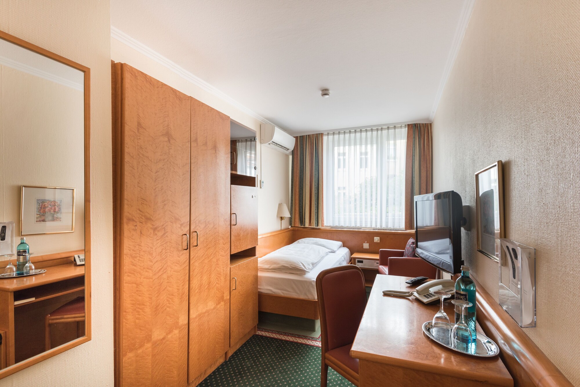 SOLO, CLASSIC, SINGLE, SINGLE BED