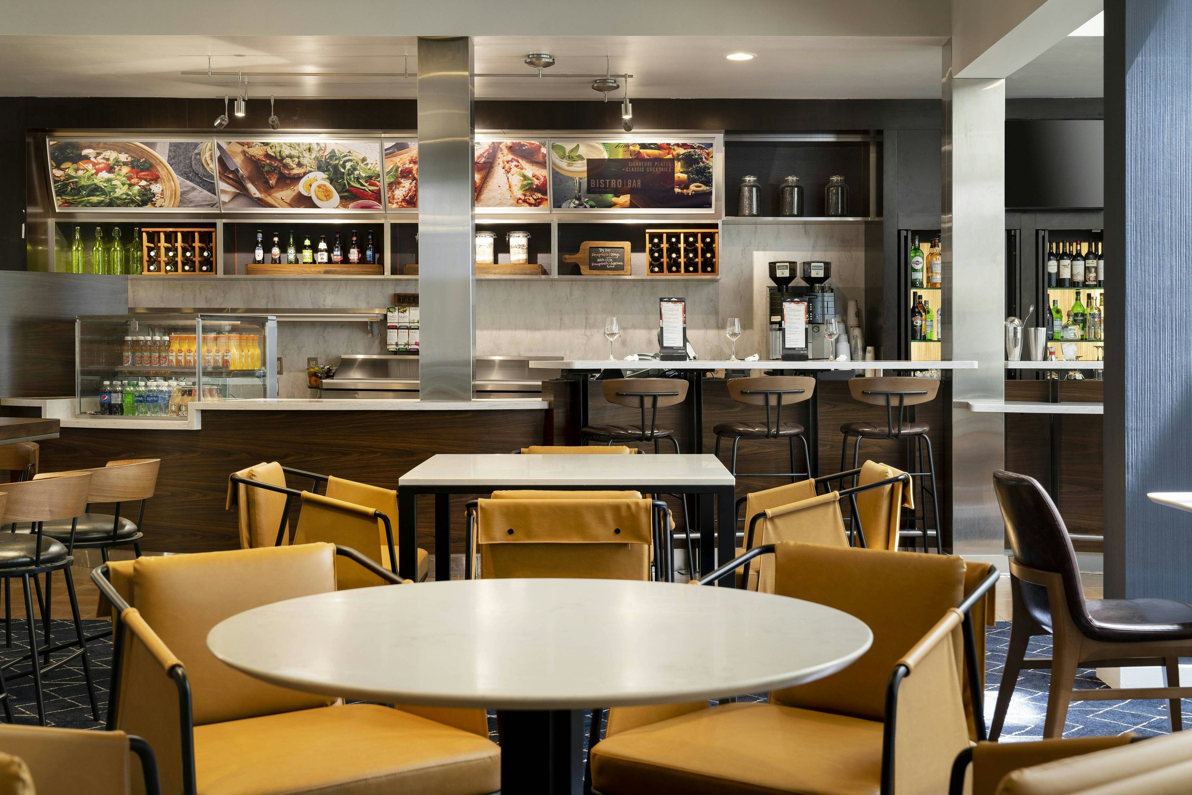 Courtyard by Marriott Palm Springs 4/11
