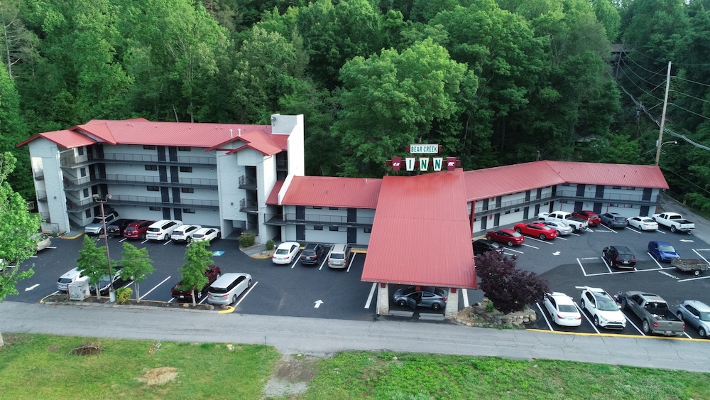 Bear Creek Inn Gatlinburg 24/41