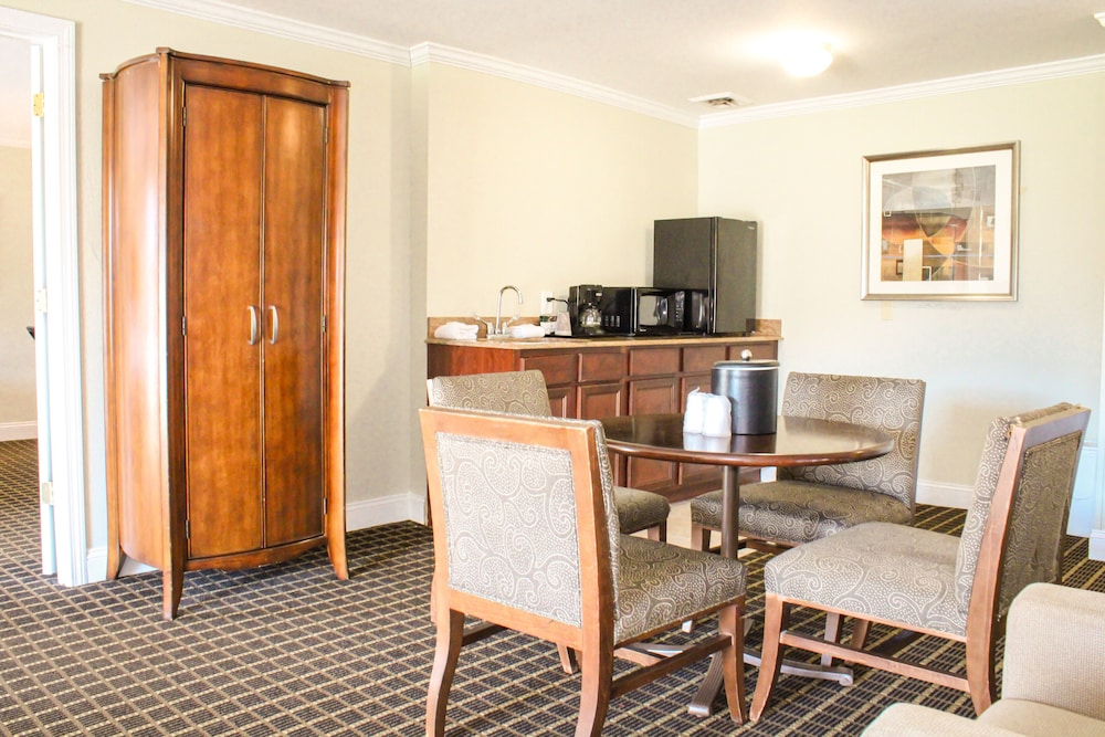 Resort Conference Center At Hyannis 52/63