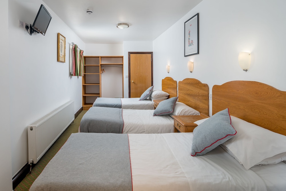 Abbey Hotel, London Shepherds Bush Market 14/36