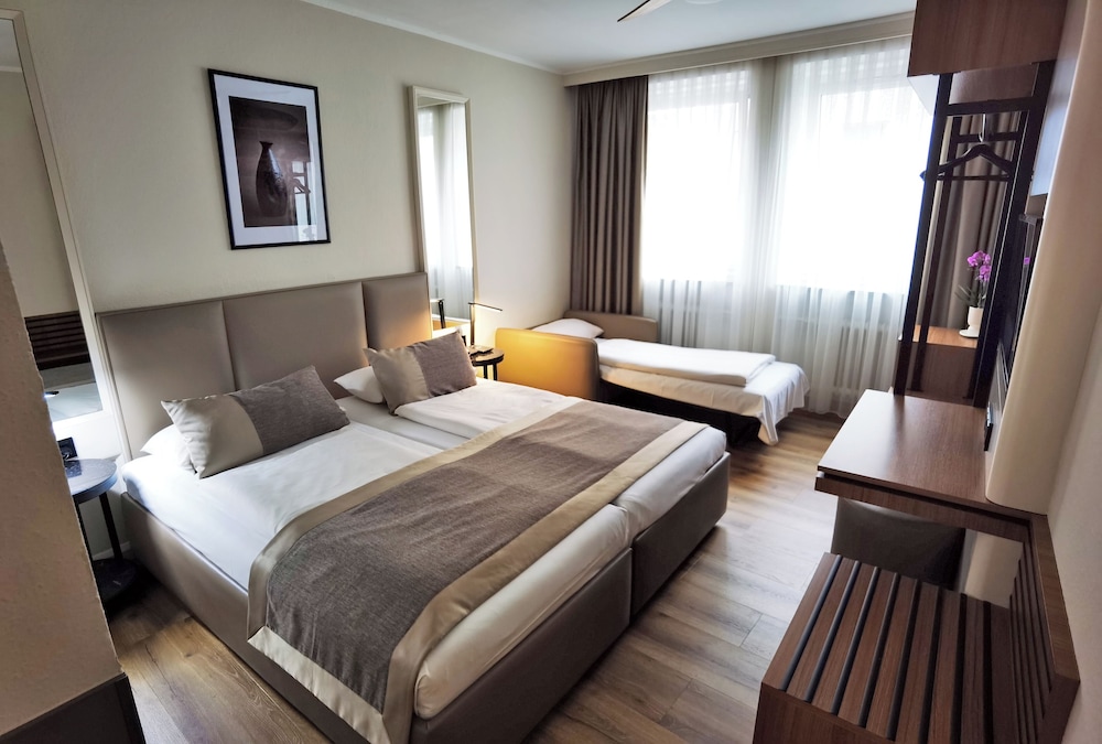 Hotel Italia 33/62