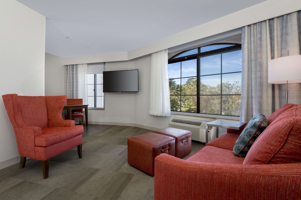 Hampton Inn Santa Barbara/Goleta 30/50