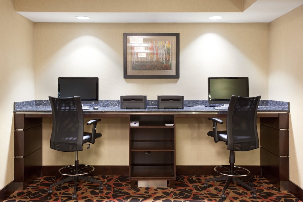 Holiday Inn Express Suites Moab 53/63