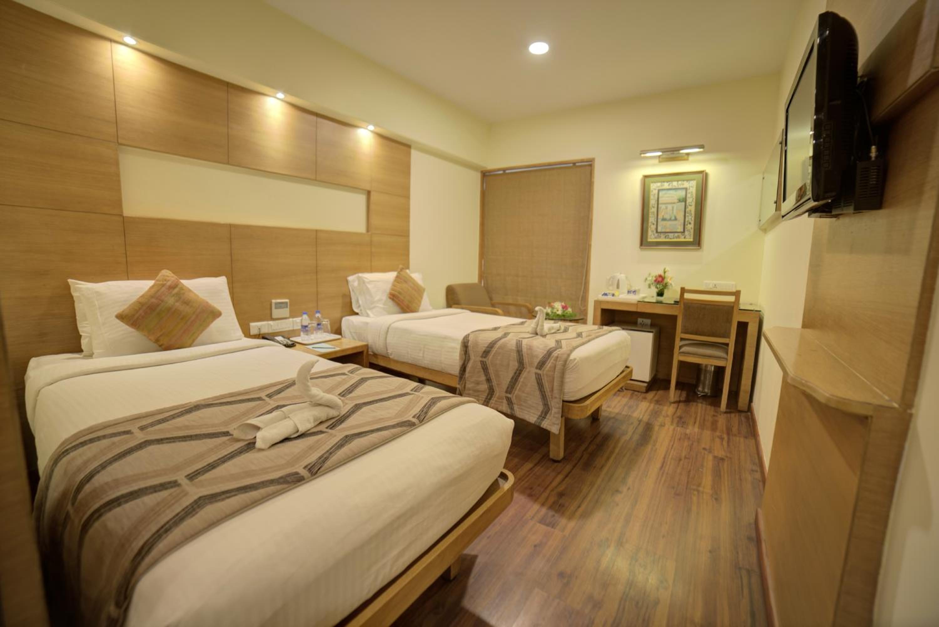 SUPERIOR, TWIN BEDS