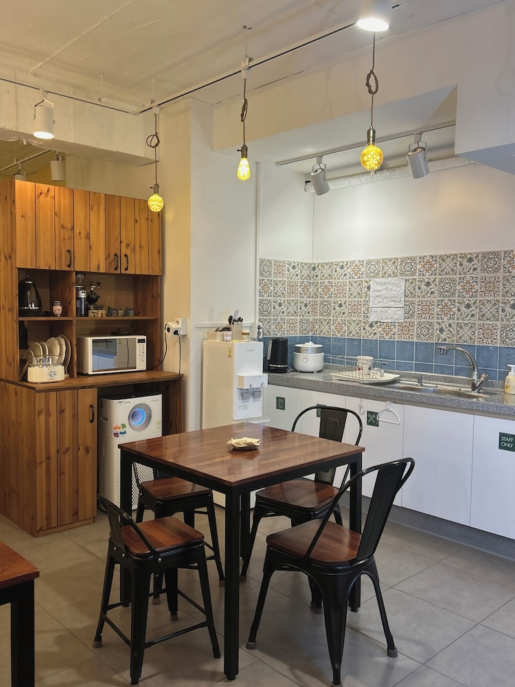Hostel Espace 44/52