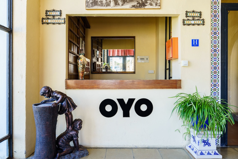 OYO HOTEL LAS CUMBRES 7/39