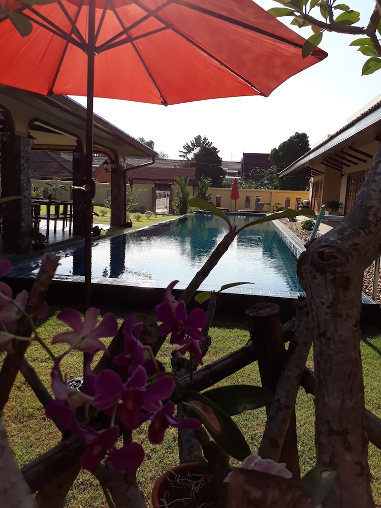 Taratai Villa 43/57