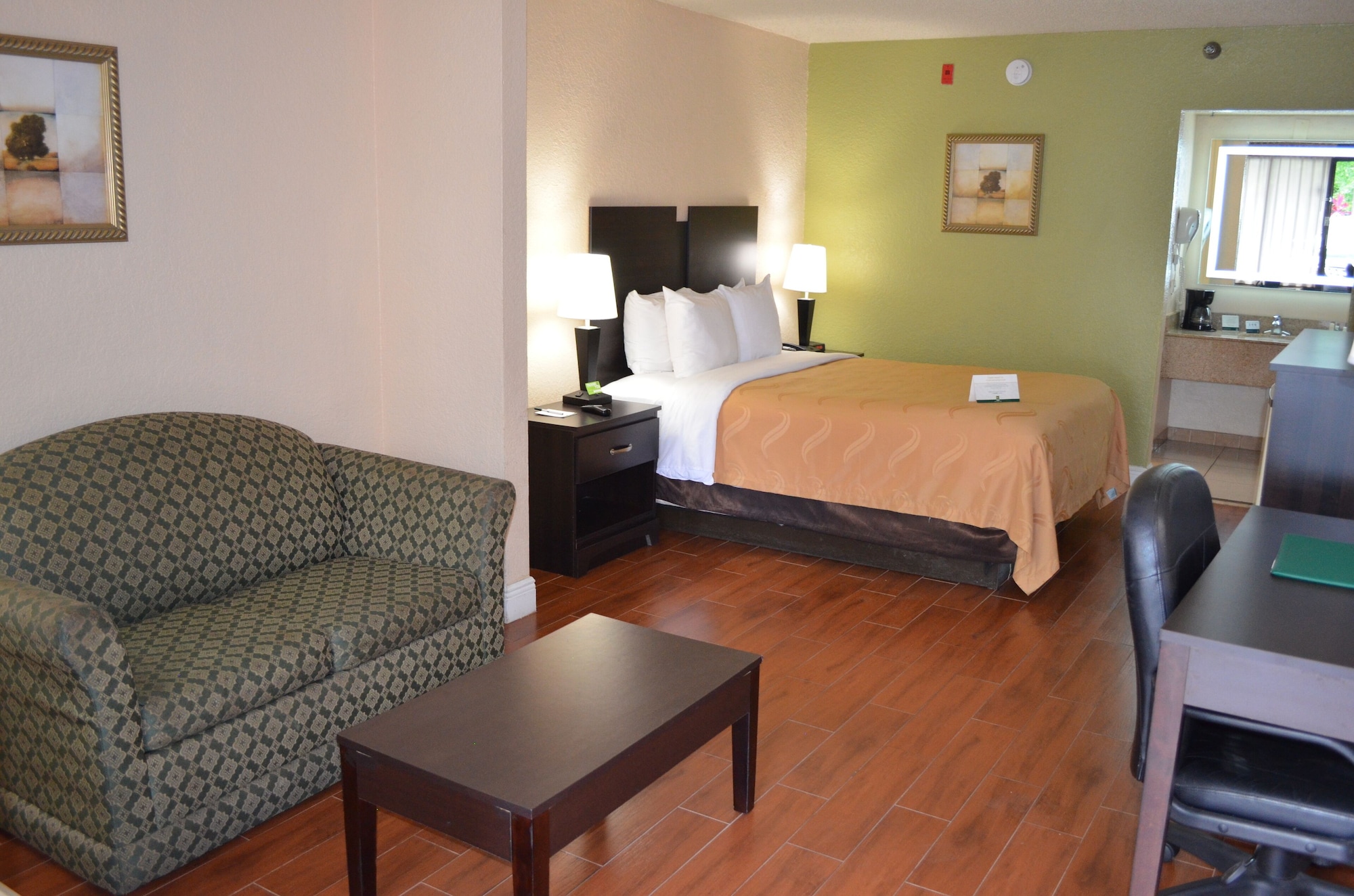 BUSINESS, KING BED