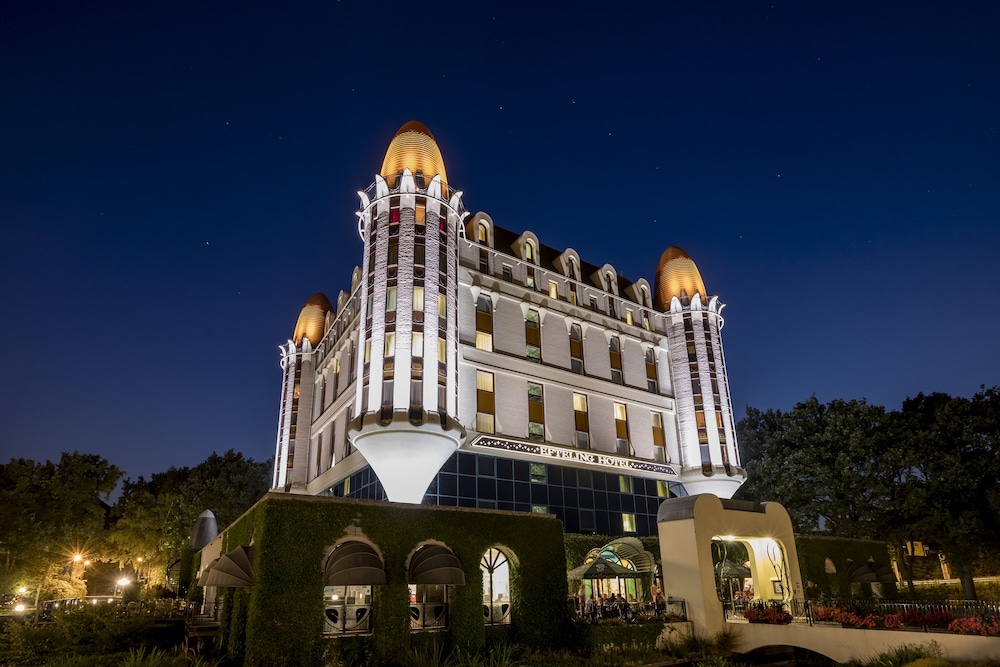 Efteling Wonder Hotel in KAATSHEUVEL