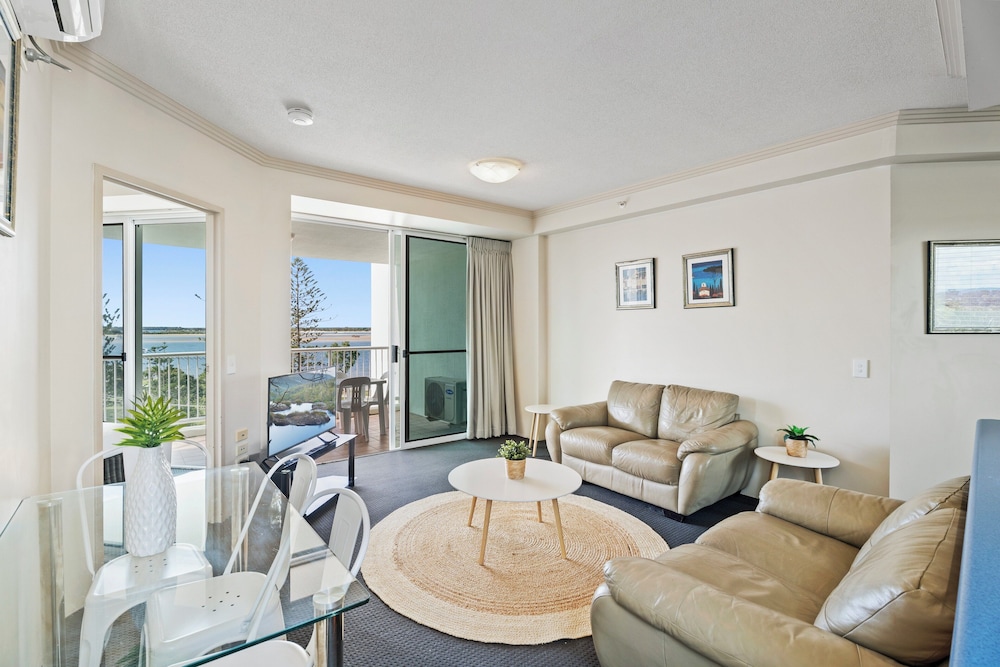 Crystal Bay On The Broadwater 53/79