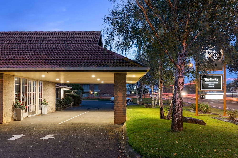 Mantra Mount Gambier 40/49