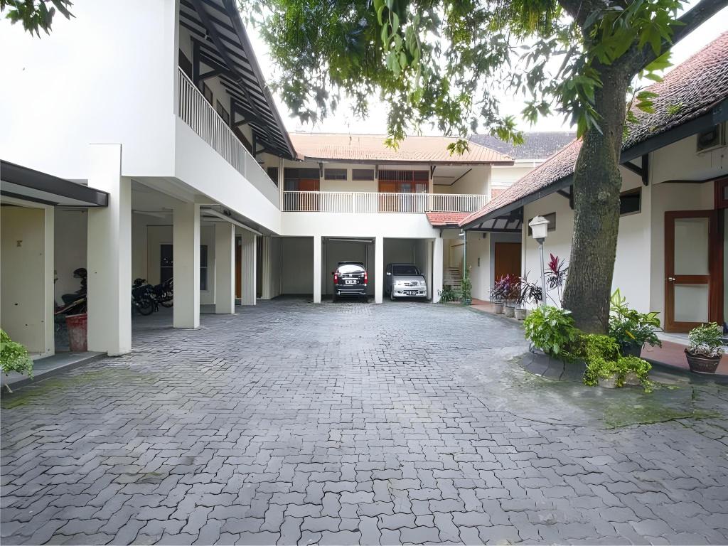 Griyadi Kusuma Sahid Hotel 16/20