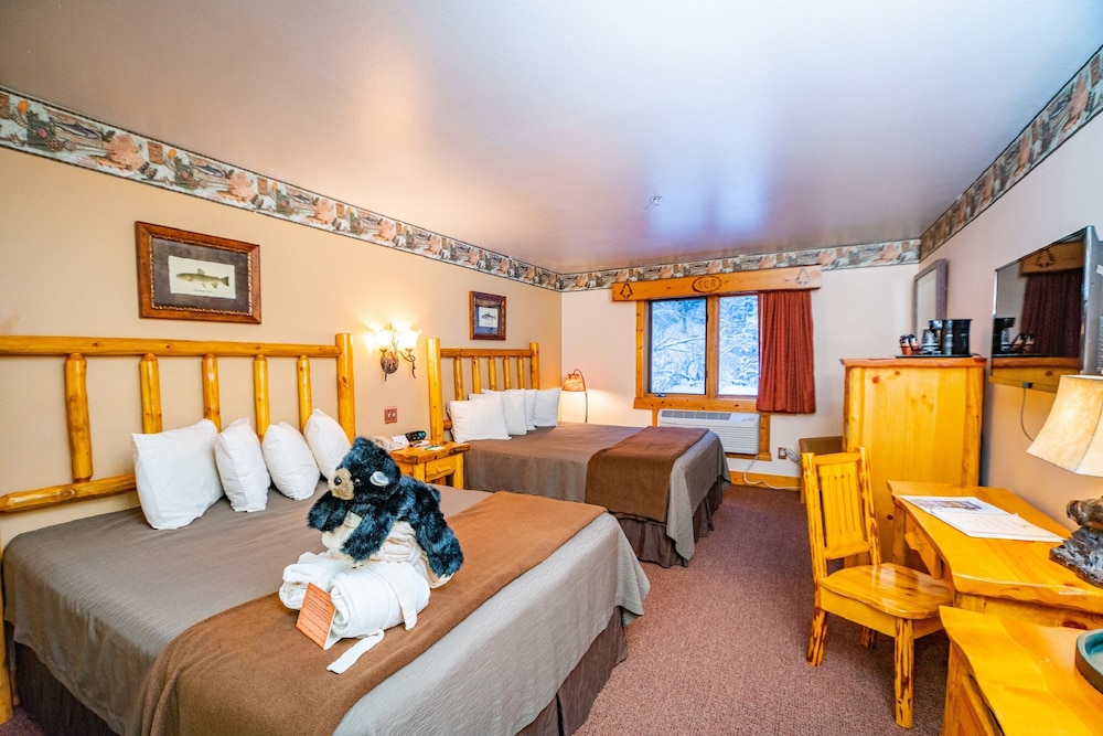 Spearfish Canyon Lodge 38/75