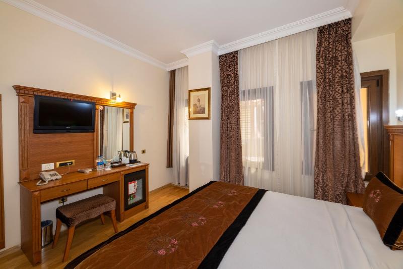 ECONOMY ROOM