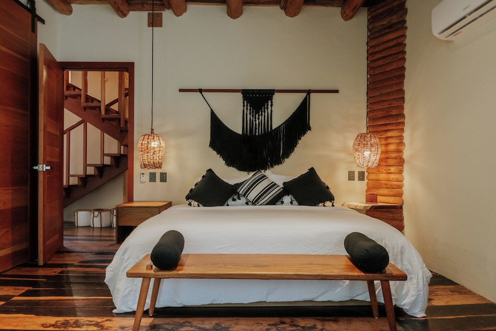 Signature, Palma Real, Superior, Suite, 2 King Beds، Luxury Hotel Boutique Aldea Kuka 2/4