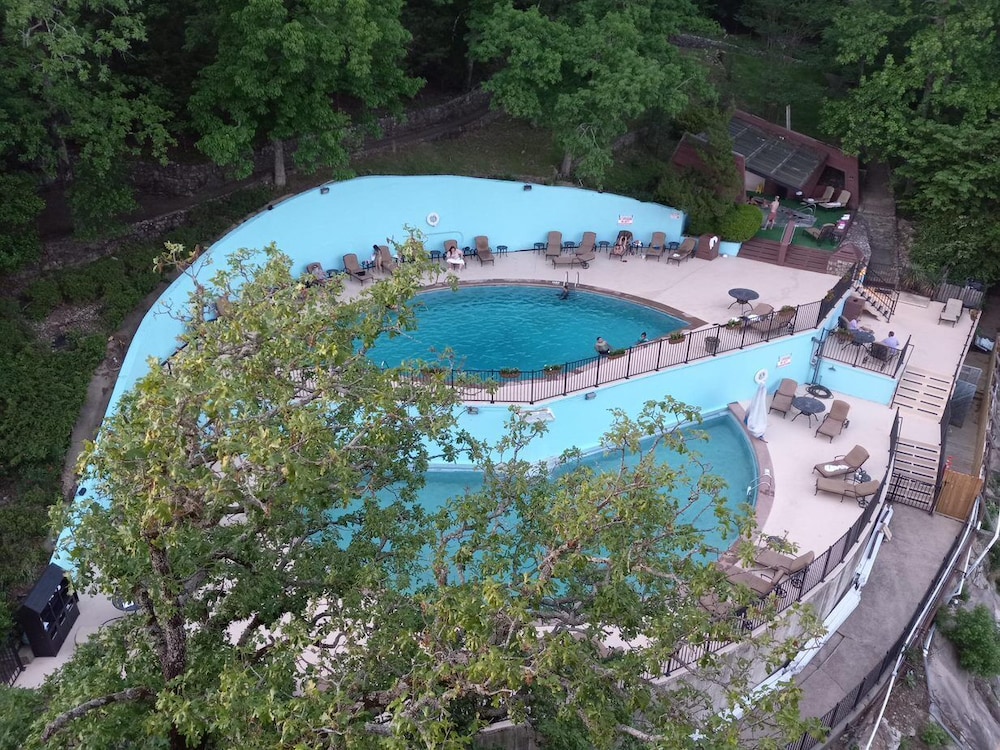 The Arlington Resort Hotel And Spa 51/54