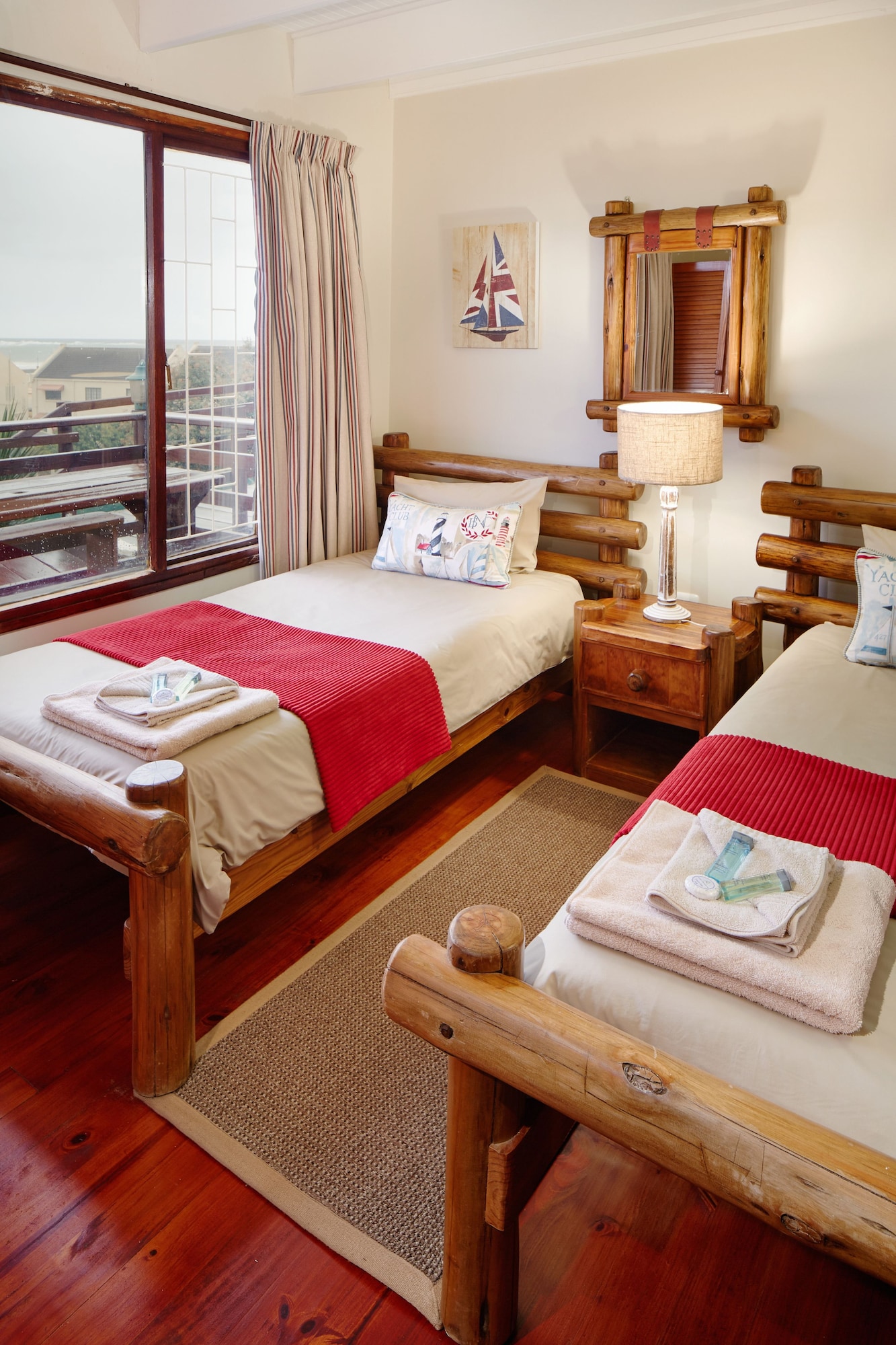 3 Bedrooms, Chalet, 1 Double and 4 Single Beds