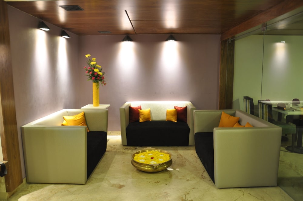 La Woods Hotel 28/50