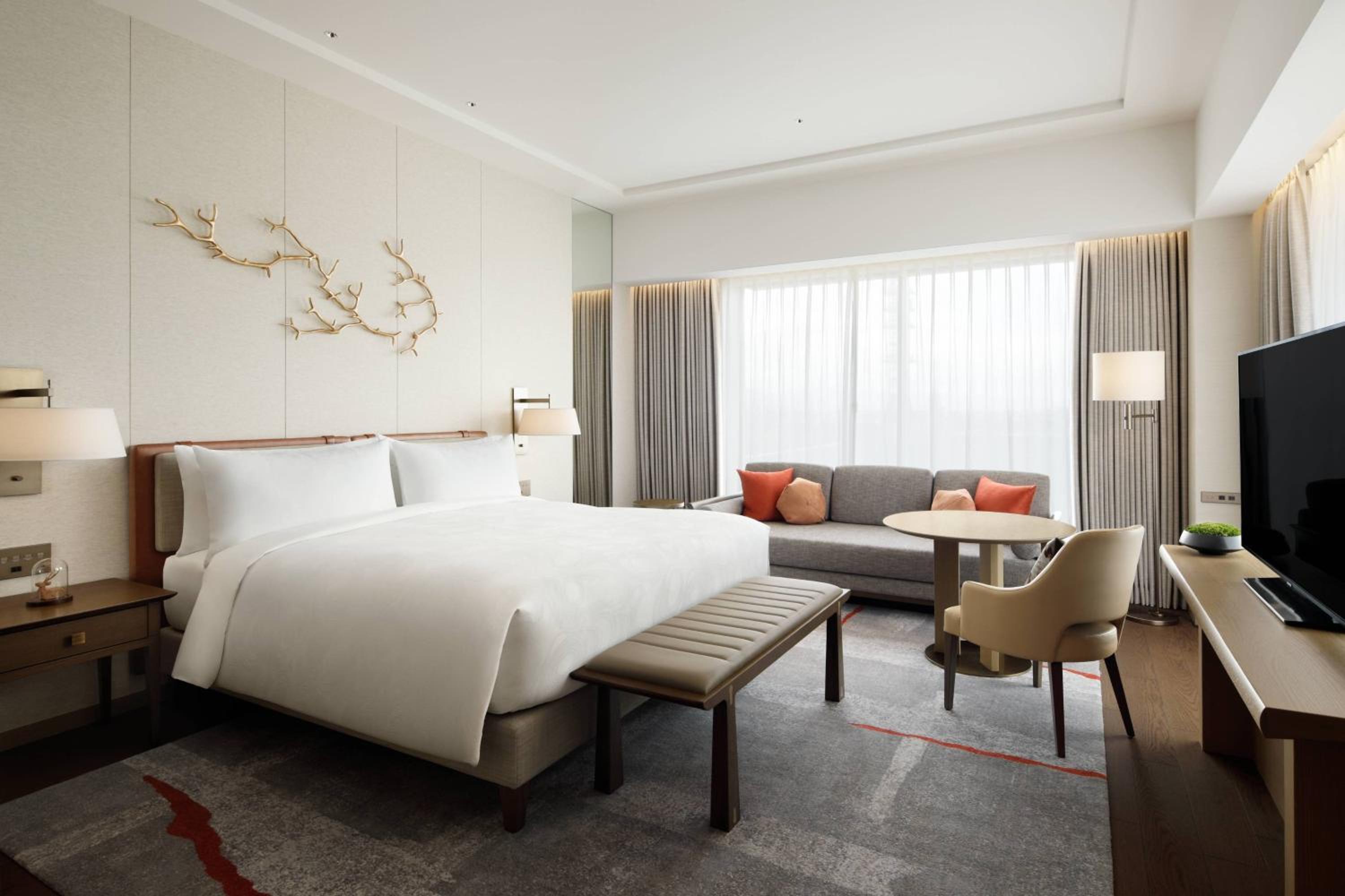 Nara, Junior Suite, King Bed, City View, Sofa، JW Marriott Hotel Nara 2/6