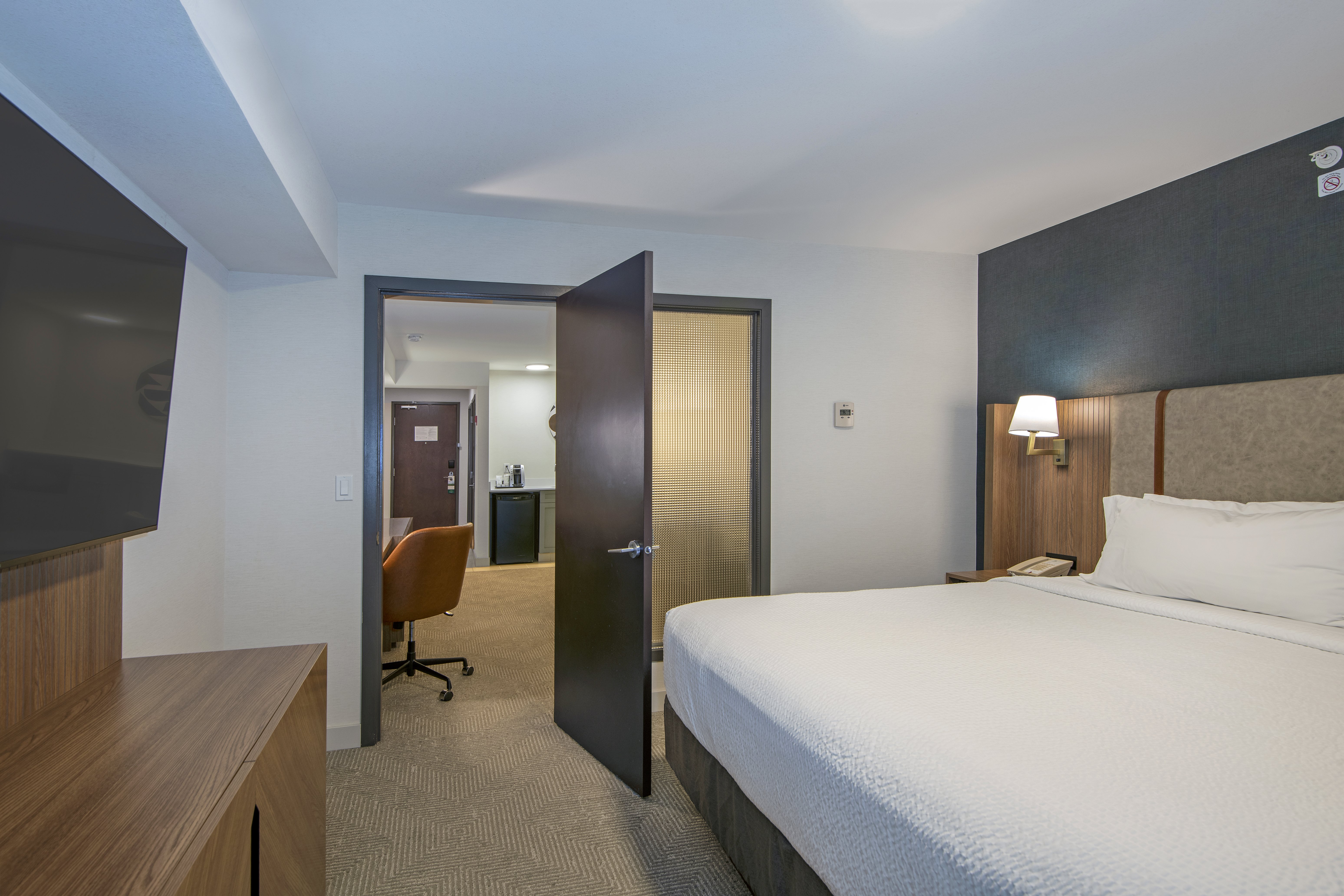 Holiday Inn Hotel Suites Kamloops 8/72