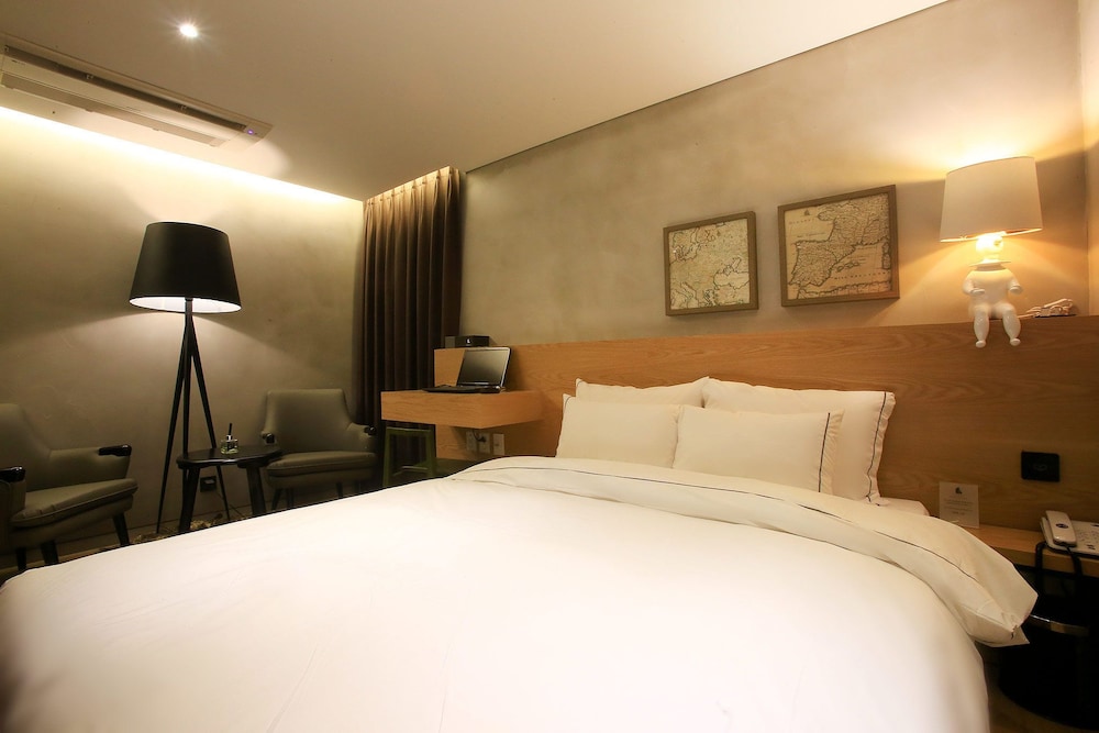 Forestar Hotel 10/52