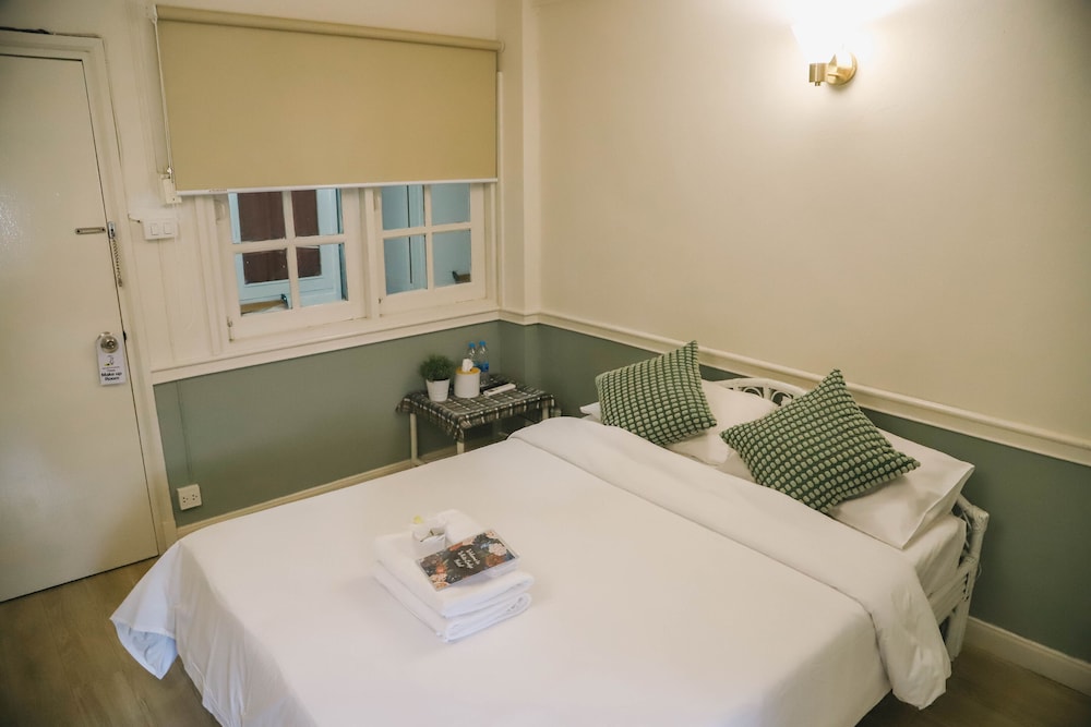 White Lodge 37/50