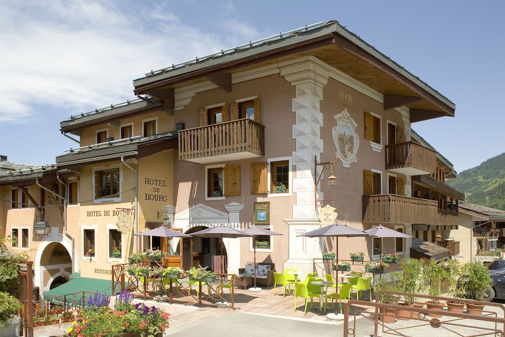 Hotel du Bourg 1/50