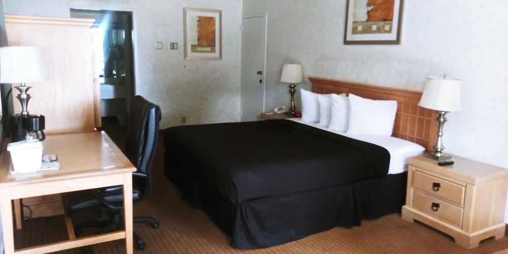 Motel6 Victorville, CA - Civic Center / Route 66 26/60