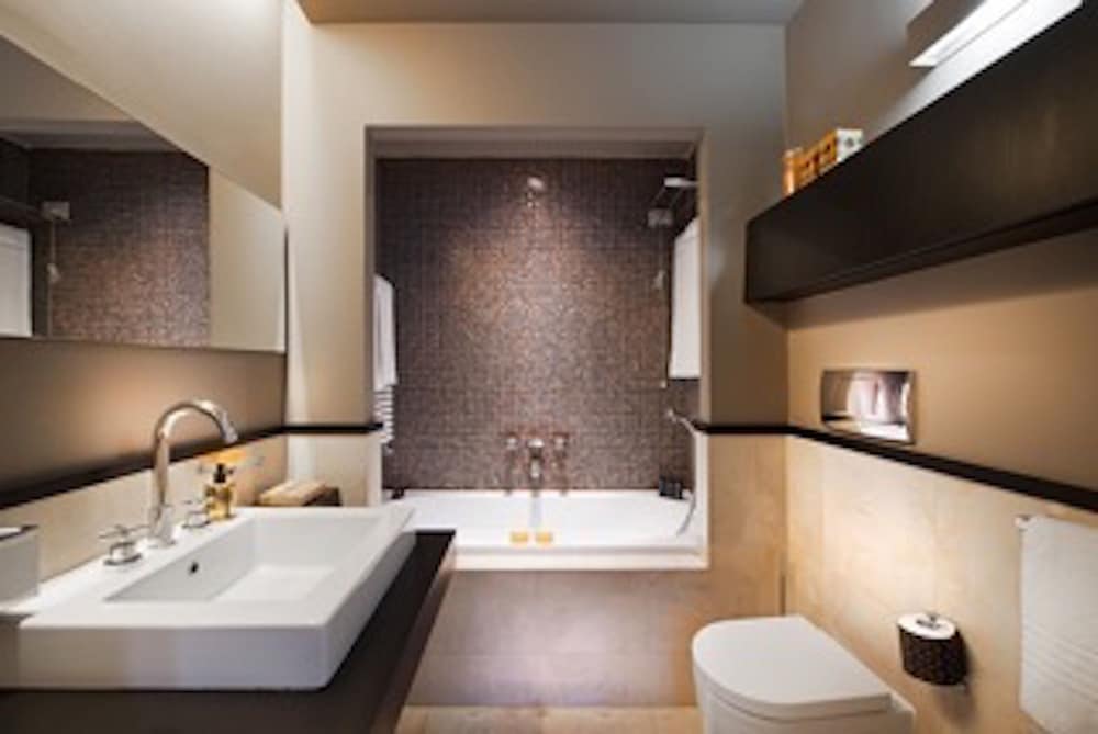 Charming House DD724 42/44