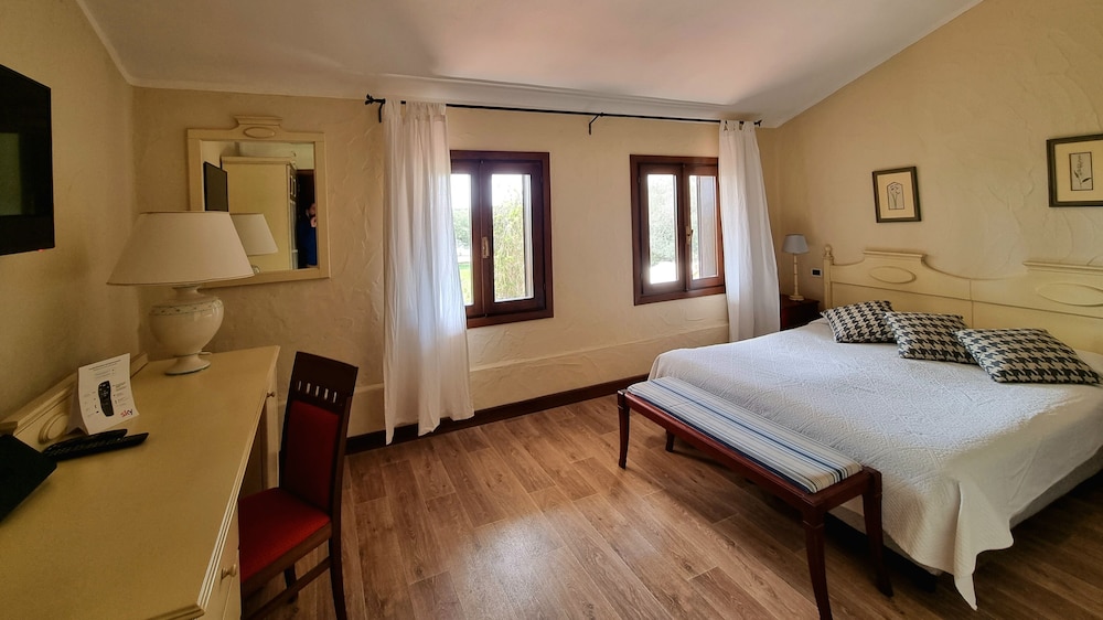 IS BENAS COUNTRY LODGE 14/63