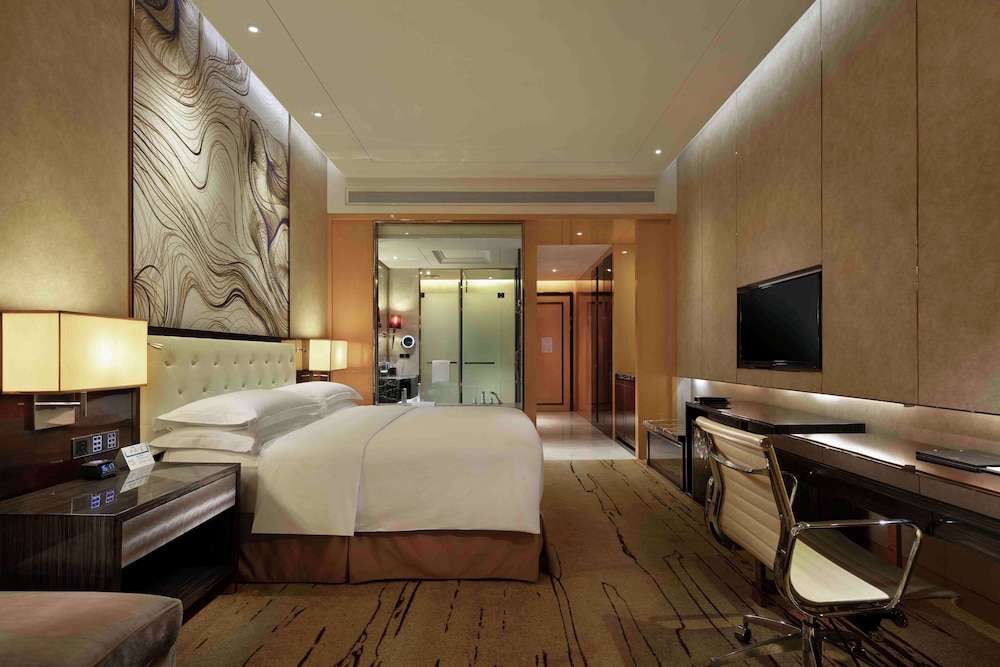 Hilton Zhengzhou 17/75