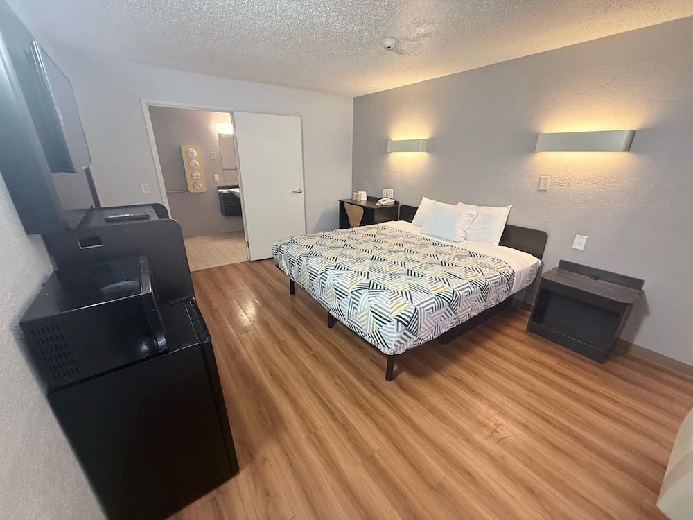 Motel6 North Richland Hills, TX 30/61