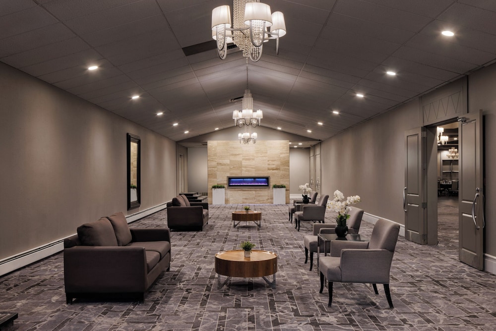 Pomeroy Hotel Conference Centre 61/64