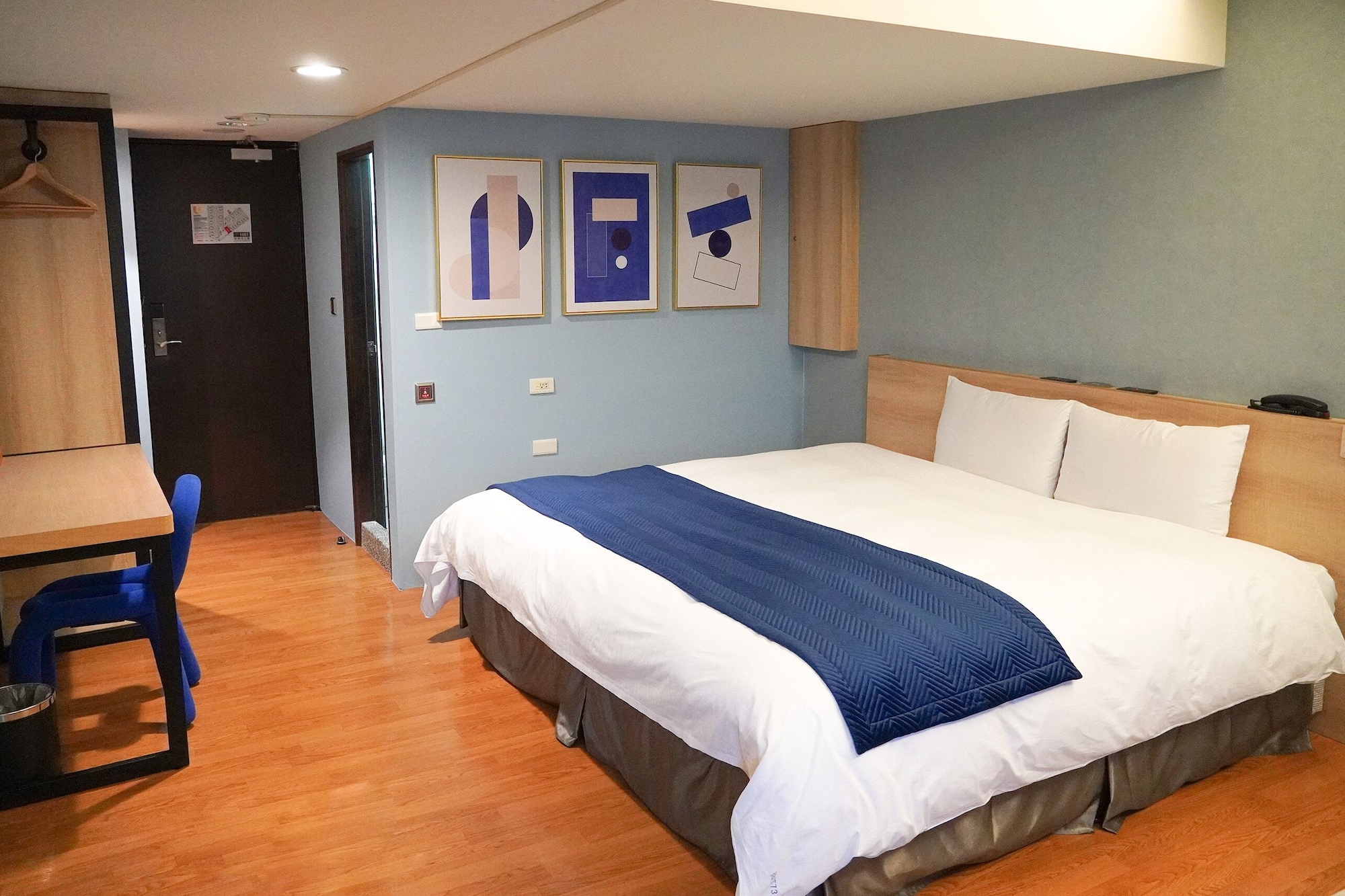 SUPERIOR, DOUBLE BED