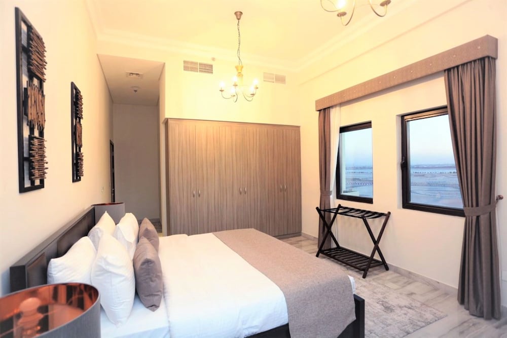 Marbella Holiday Homes 25/50