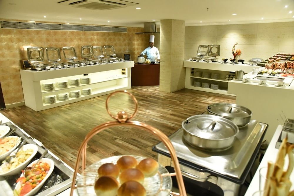 Royalton Hyderabad 2/48