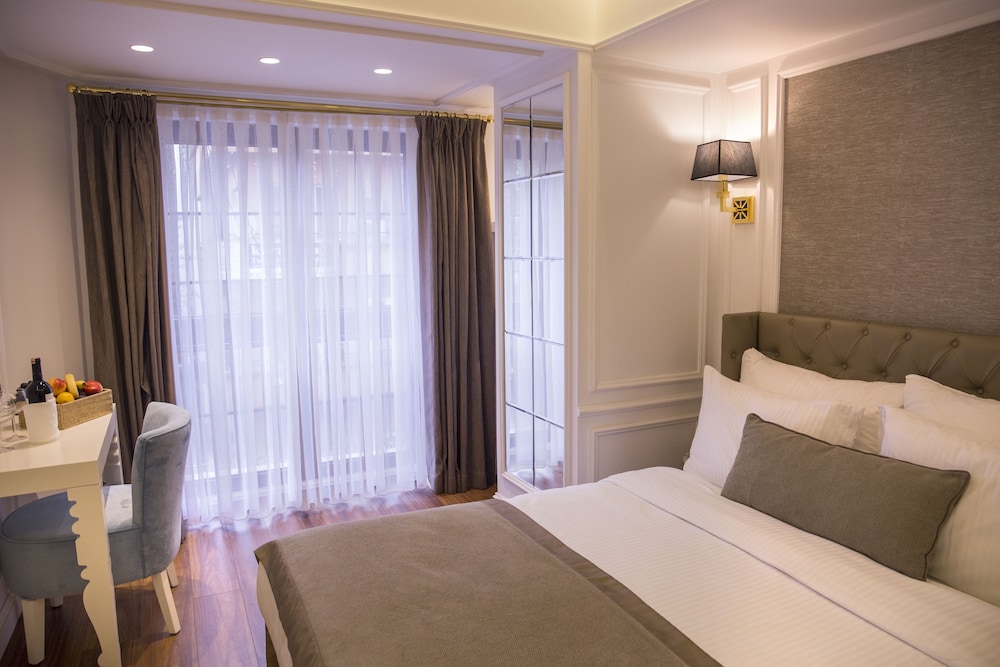 Mina Hotel 24/69
