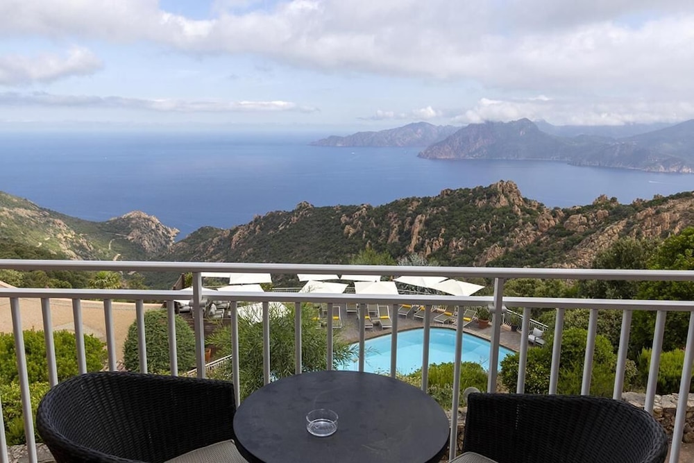 Hotel Capo Rosso 31/37