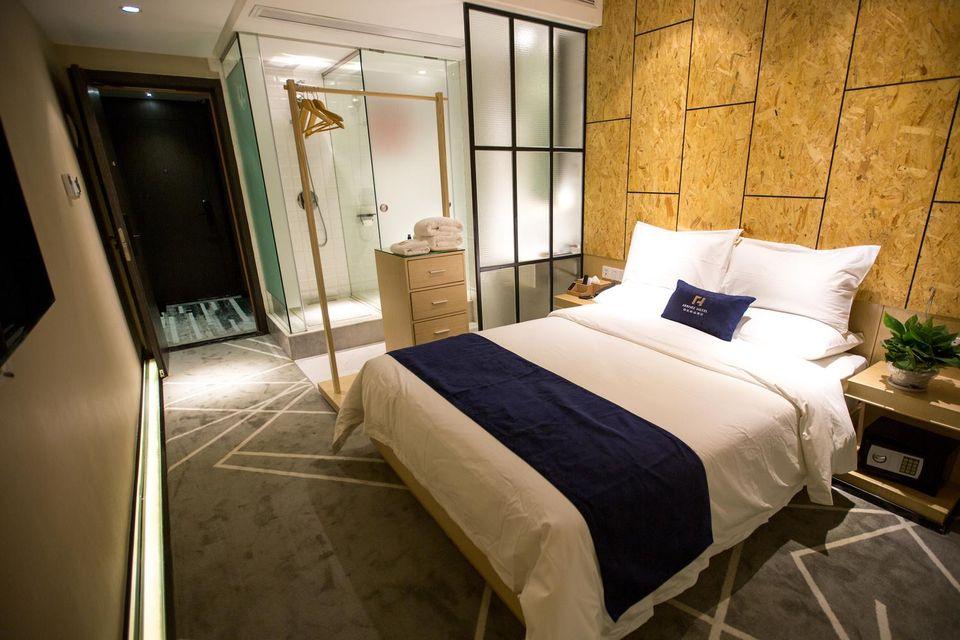 Fashion, Double Bed, No Window