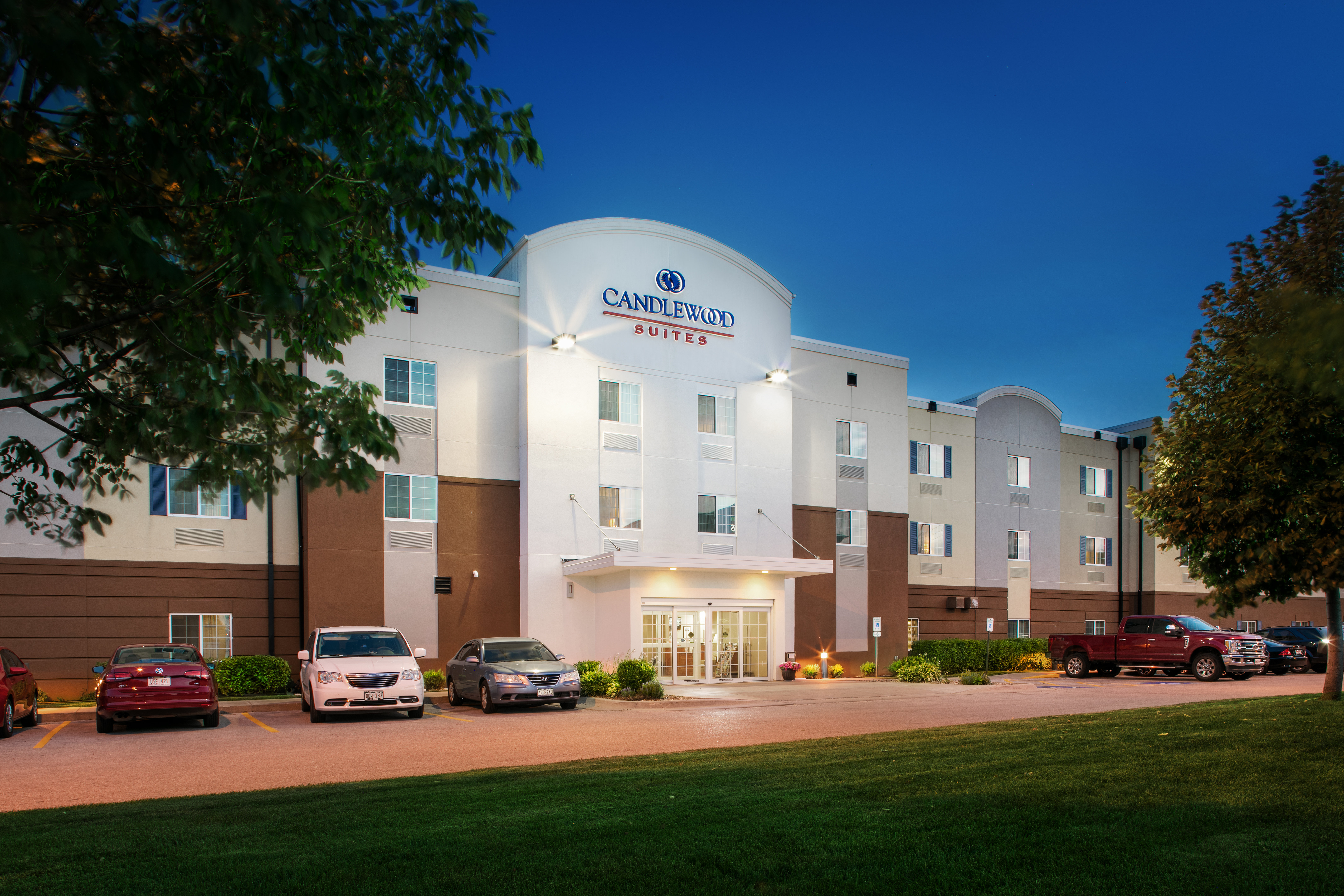 Candlewood Suites Bellevue 2/17
